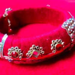 Handmade Thread Bangle – Vibrant & Elegant (1 Piece)
